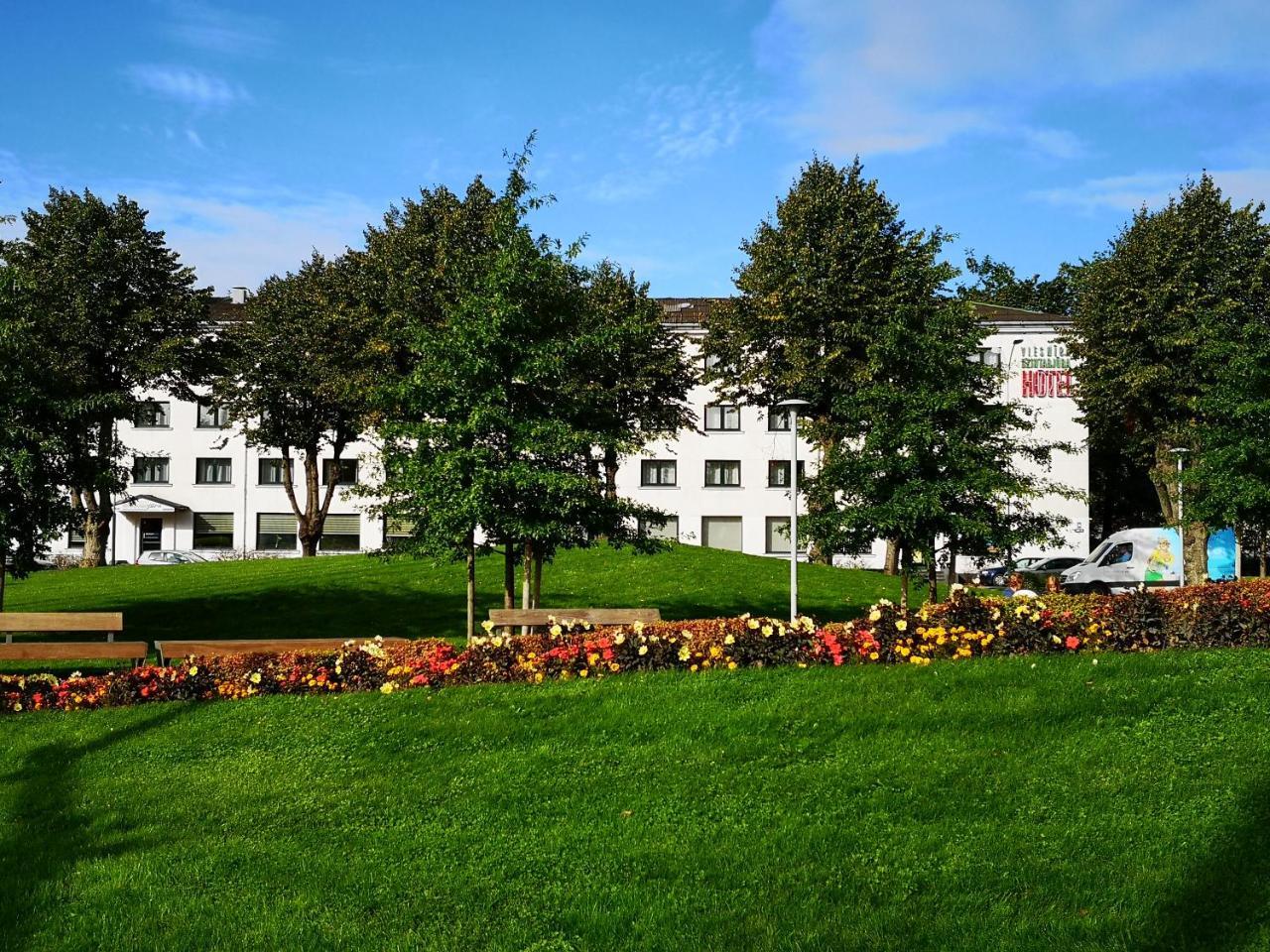 Dzintarjura Hotell Ventspils Exteriör bild
